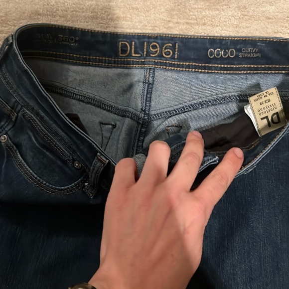 WOMENS DL1961 COCO CURVY STRAIGHT JEANS SIZE 29 - Picture 4 of 7